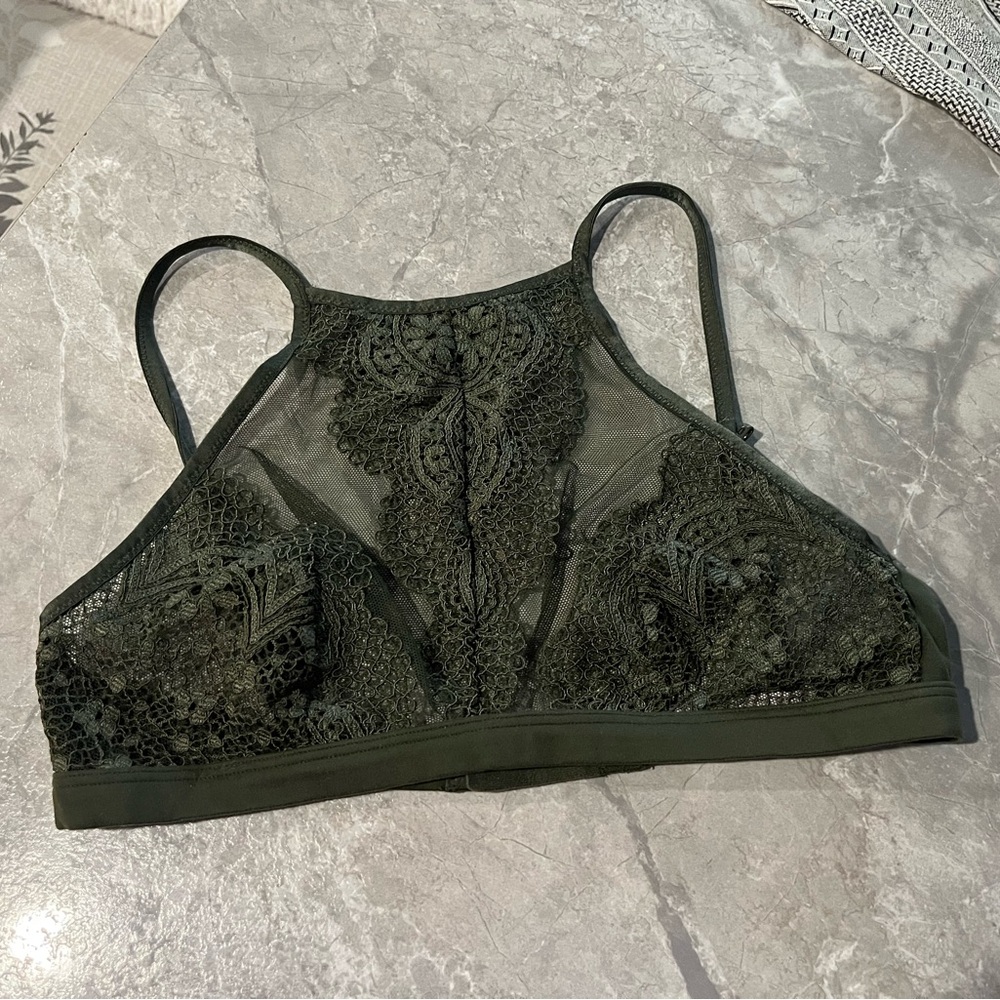 Victoria’s Secret “Body by Victoria” Bra